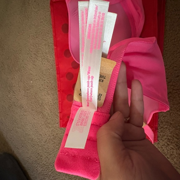 Victoria's Secret Pink Bra with White Script - Picture 4 of 5